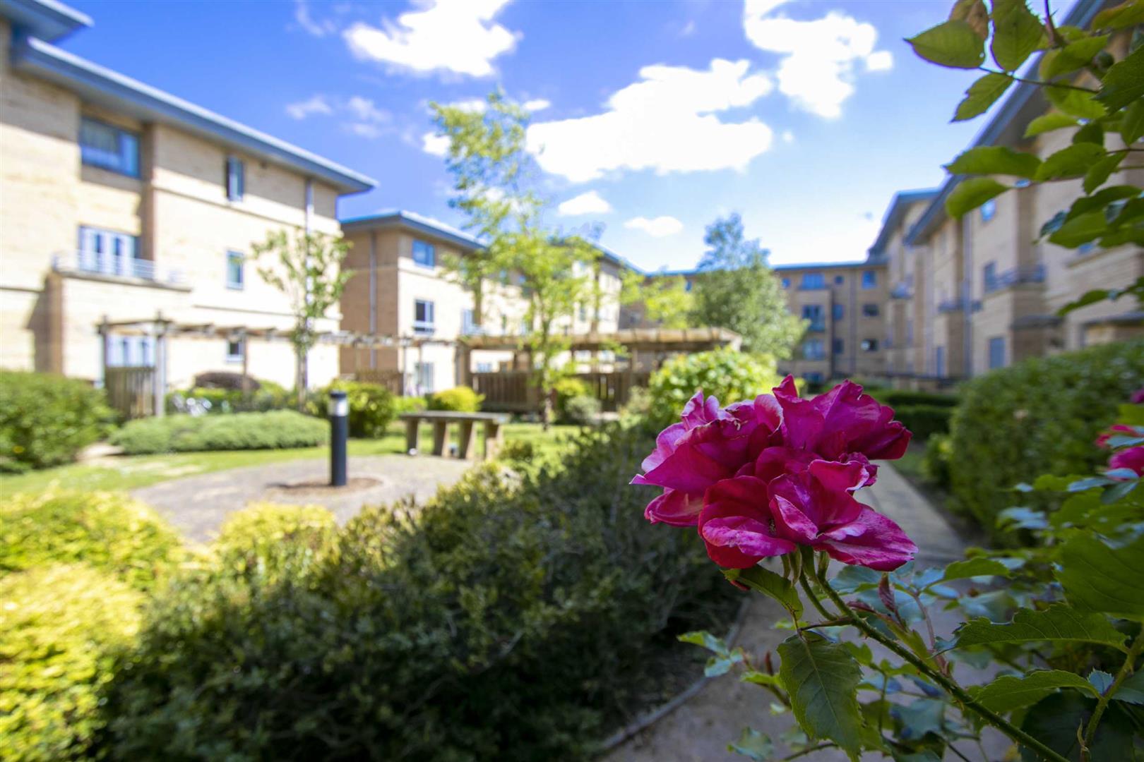 1 bed property in Robinson Street, Milton Keynes